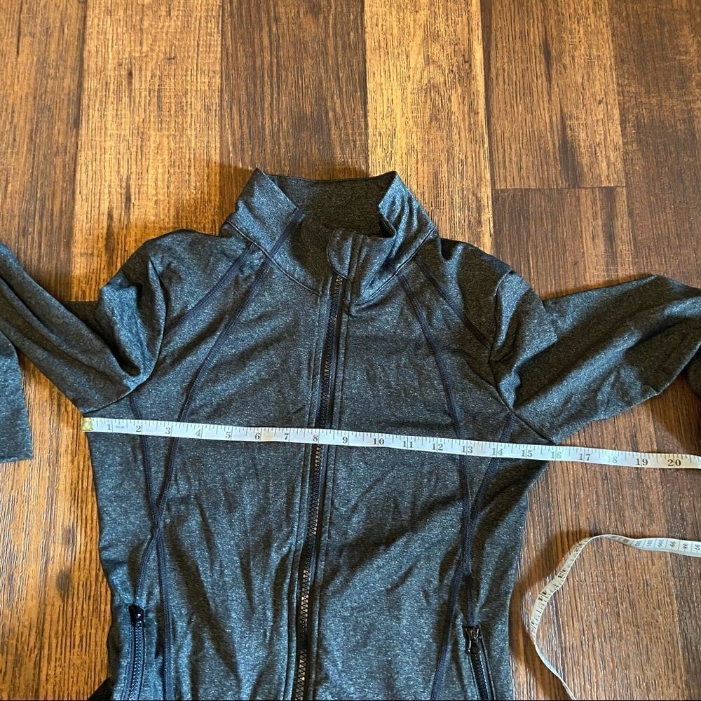 TYC Gray Workout Fitted Jacket Size Small - Picture 4 of 7